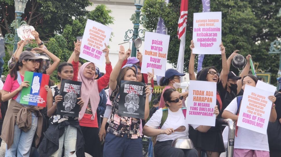 Emak-Emak Yogyakarta Desak Perbaikan Tata Kelola Negara